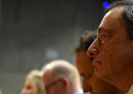 Ντράγκι: Κίνδυνος για την δημοκρατία η ανεργία των νέων της Ευρώπης