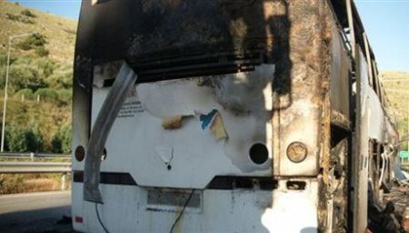 Κινδύνευσαν μαθητές όταν το λεωφορείο που τους μετέφερε έπιασε φωτιά