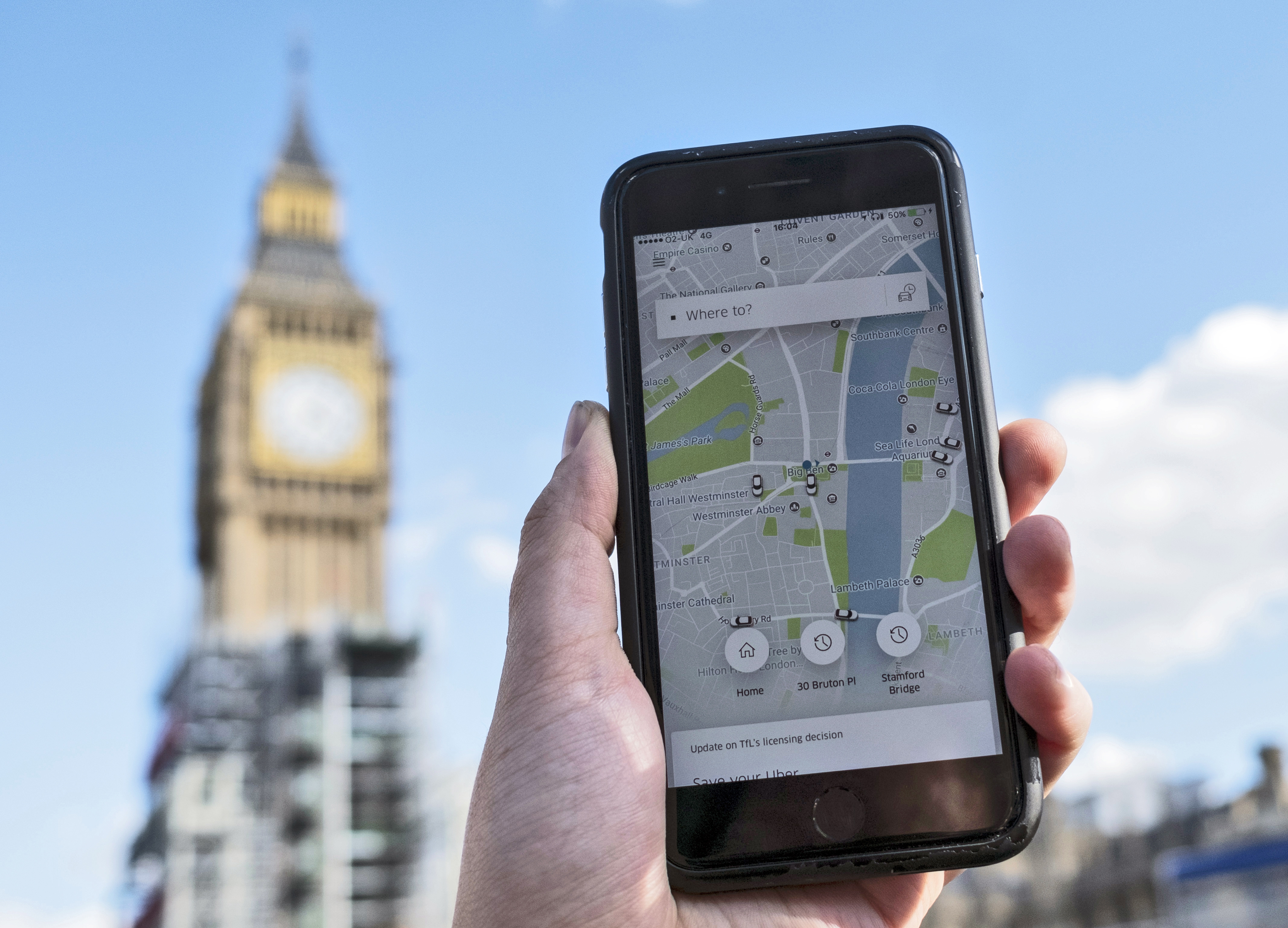 Λονδίνο: Στους δρόμους επιστρέφει η Uber