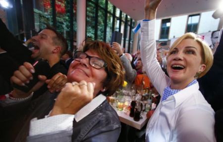 Φιλελεύθεροι της Γερμανίας: «Οχι» σε μεταφορές χρημάτων στην Ευρώπη