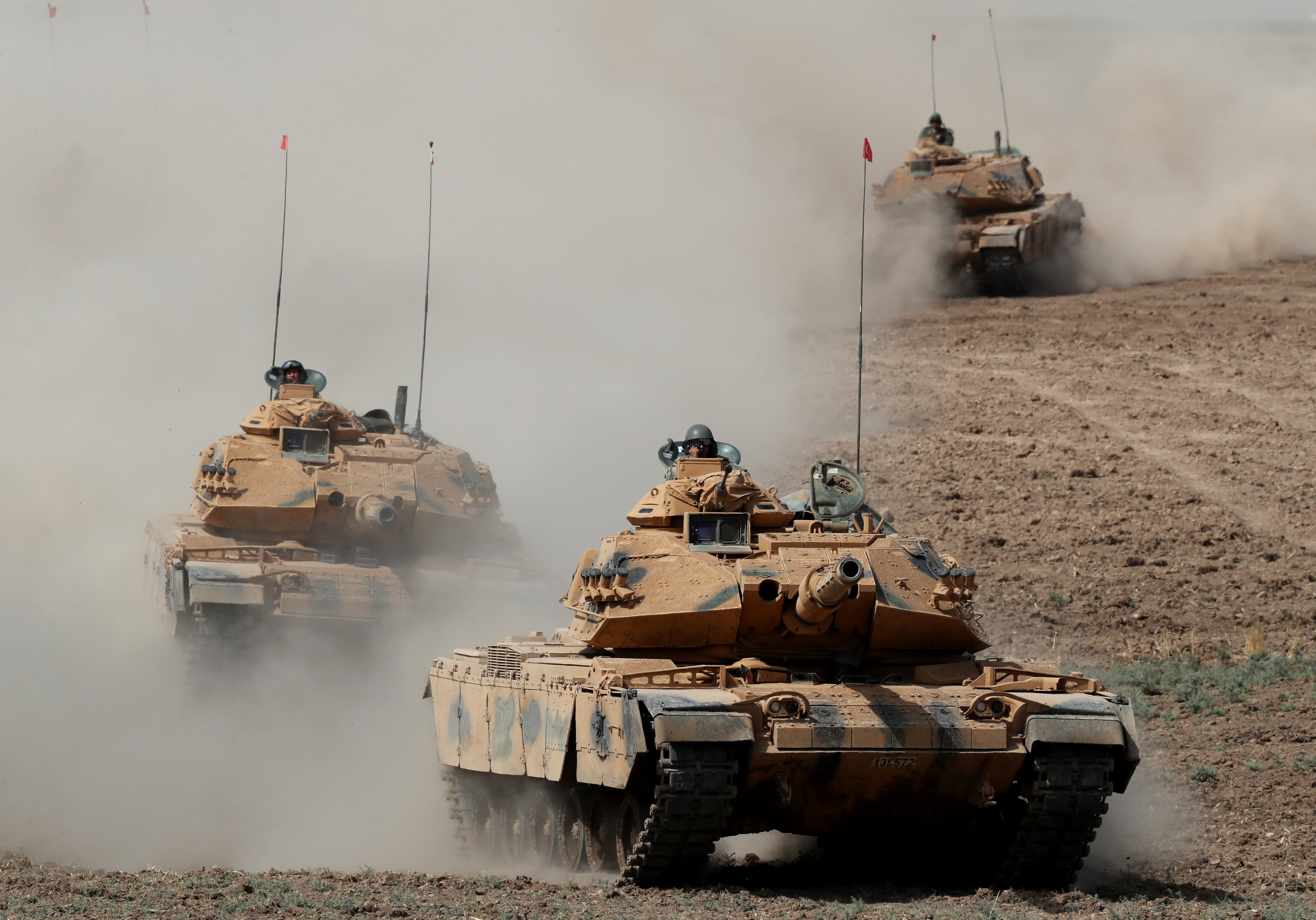 Στρατιωτικές δυνάμεις εντός της Συρίας προωθεί η Τουρκία