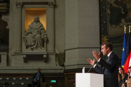 To όραμα Μακρόν για την ΕΕ μετά τον πολιτικό σεισμό στη Γερμανία