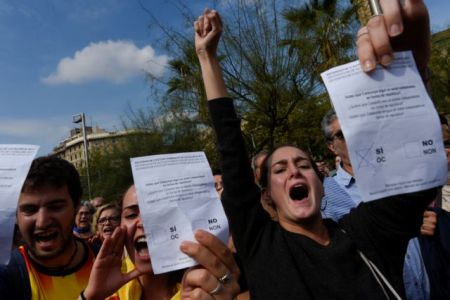Καταλωνία: Εκατομμύρια ψηφοδέλτια του δημοψηφίσματος εκτυπώθηκαν στη Γαλλία