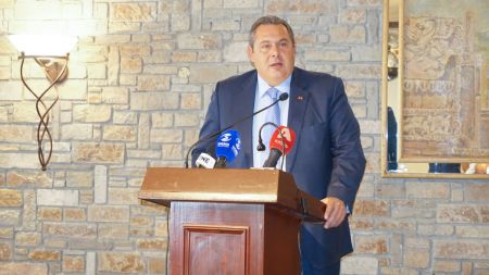 Π. Καμμένος: Έκανα κράτηση με την κάρτα μου και πλήρωσα από την τσέπη μου