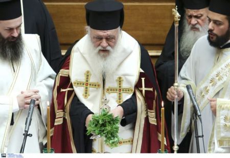 Γιατί ανησυχεί ο Αρχιεπίσκοπος