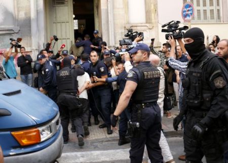 Υπό δρακόντεια αστυνομικά μέτρα απολογούνται οι επτά για την απαγωγή Λεμπιδάκη