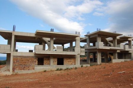 Παράταση στις οικοδομικές άδειες έως το τέλος του 2018