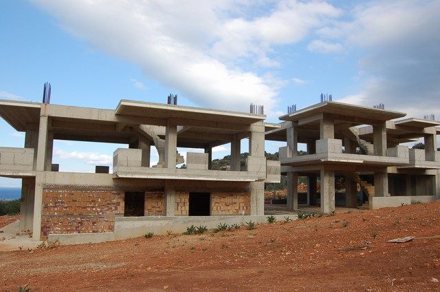 Παράταση στις οικοδομικές άδειες έως το τέλος του 2018