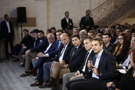 Μητσοτάκης: Στήριξη επιχειρήσεων με φορολογικά κίνητρα