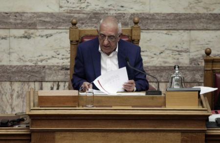 Κακλαμάνης: Δεν θα σπεκουλάρουμε σε εθνικά θέματα όπως η πΓΔΜ