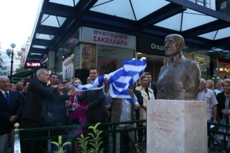 Πειραιάς: Αποκαλυπτήρια της νέας προτομής του συνθέτη Μενέλαου Παλλάντιου