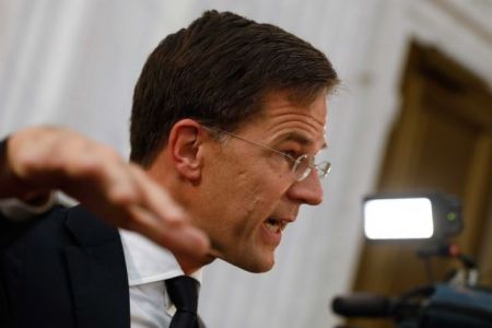 DW: Τρίτη και πιο δύσκολη θητεία στην ολλανδική κυβέρνηση για τον Μ. Ρούτε