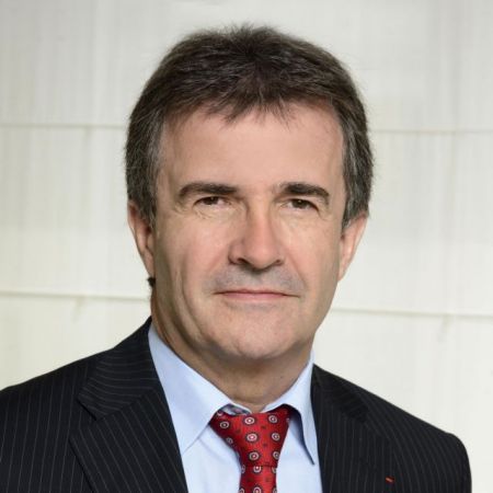 Η Credit Agricole χτυπά την πόρτα της Commerzbank