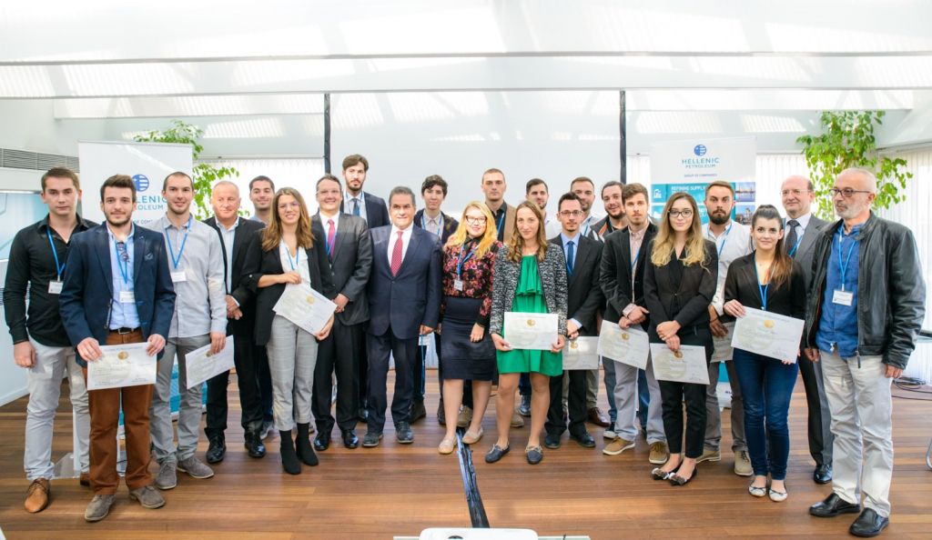 Δεκαεννέα υποτροφίες από τον όμιλο ΕΛΠΕ