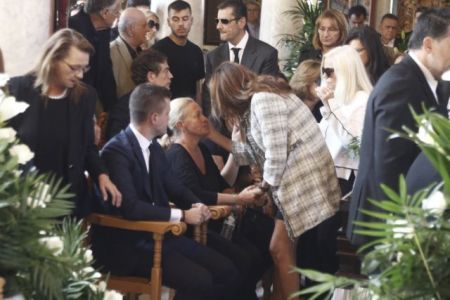 Το τελευταίο αντίο στον Μιχάλη Ζαφειρόπουλο