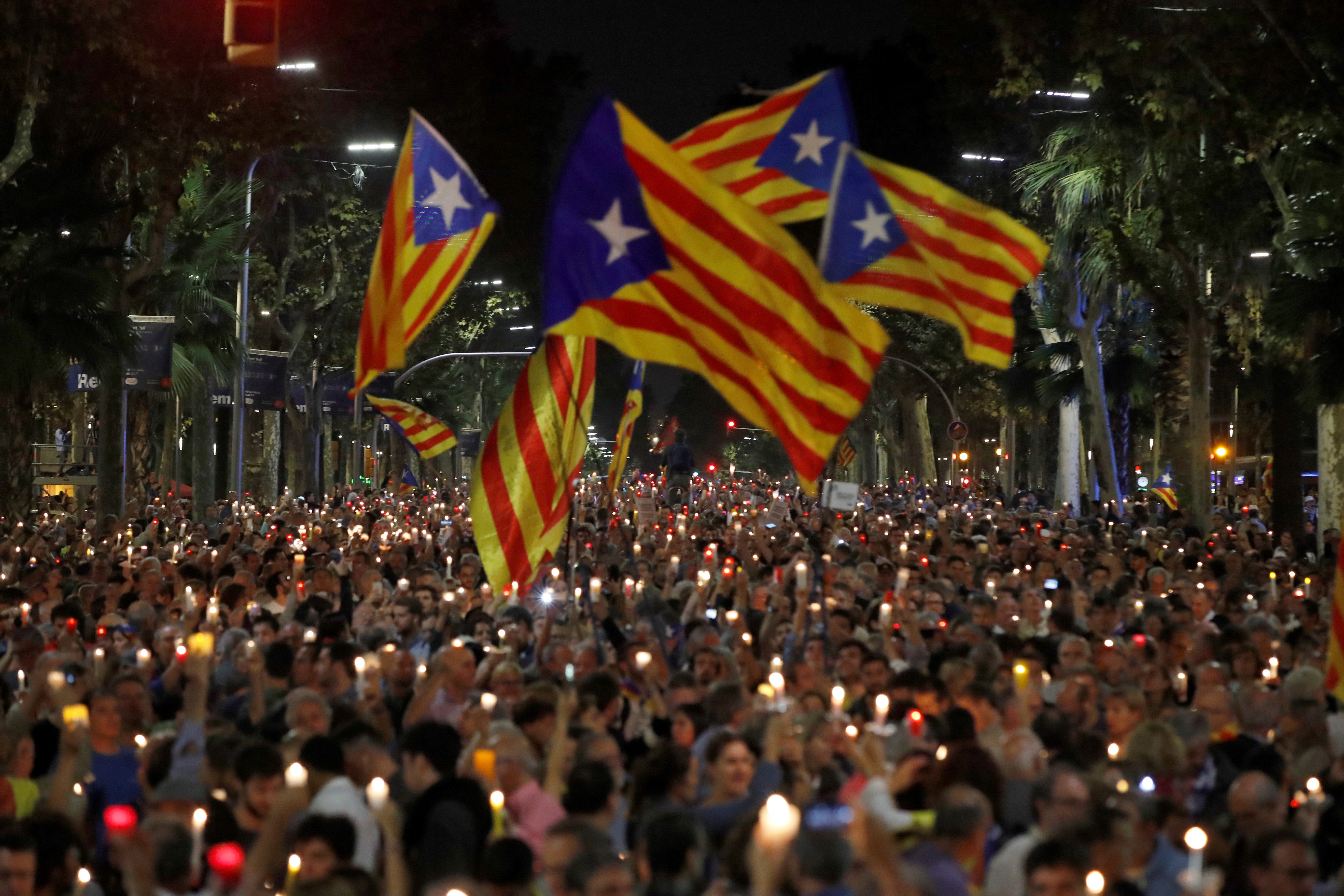 Καταλωνία ώρα μηδέν: Αντίστροφη μέτρηση για αναστολή της αυτονομίας