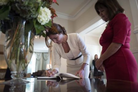 Στην οικία του αντιπροέδρου των ΗΠΑ ξεναγήθηκε η Μπ. Μπαζιάνα