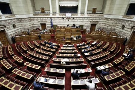 «Τσακωμός» κοινοβουλευτικών εκπροσώπων για το ταξίδι Τσίπρα στις ΗΠΑ