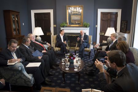 Τσίπρας: Εντατικοποίηση διαλόγου με τις ΗΠΑ για τις περιφερειακές εξελίξεις