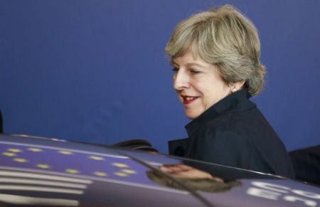 Τερέζα Μέι: Θέλω να μείνουν οι Έλληνες στη Βρετανία