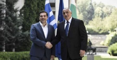 «Πράσινο φως» Γιούνκερ για τη σιδηροδρομική σύνδεση Ελλάδας-Βουλγαρίας