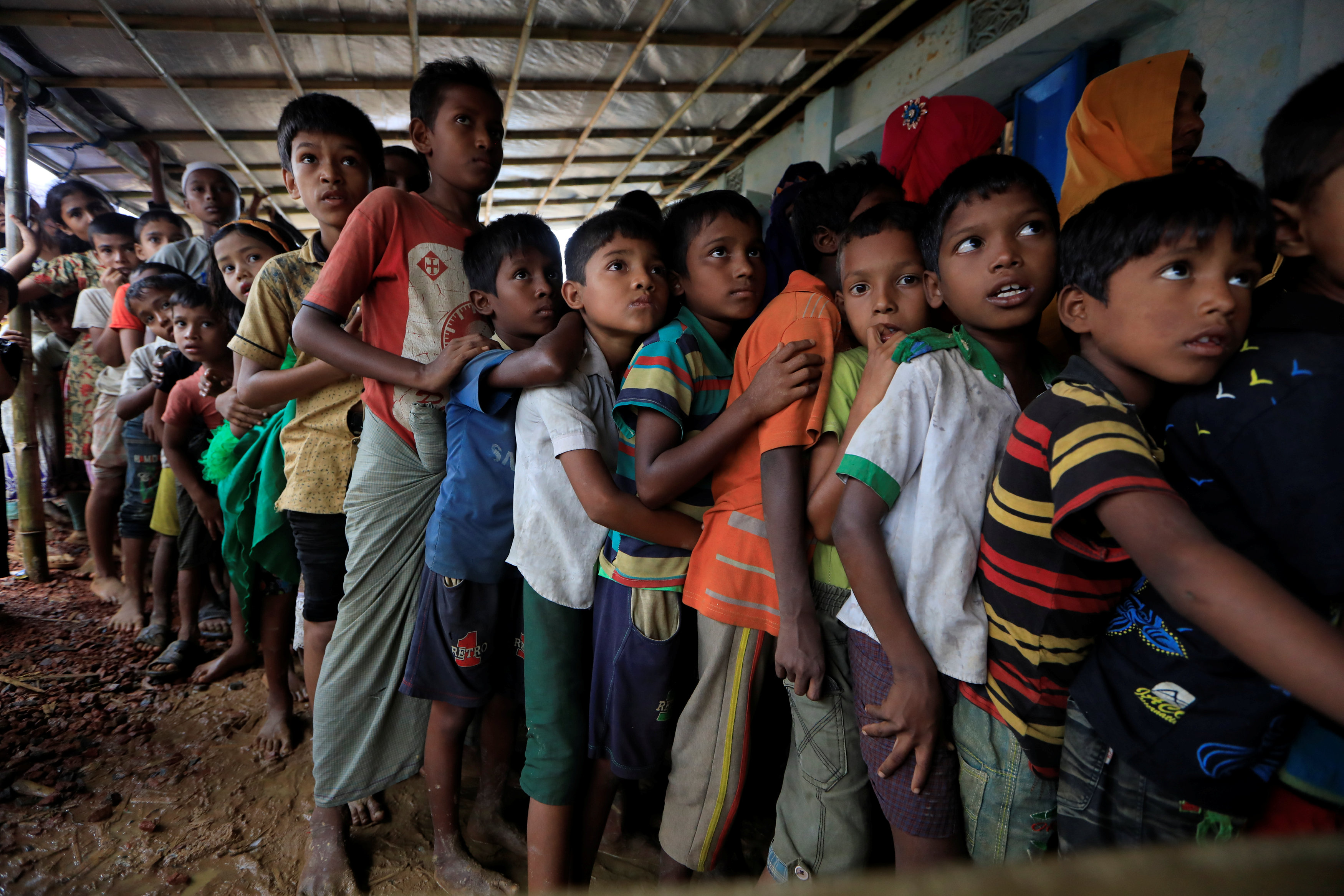 Πάνω από χίλια προσφυγόπουλα Ροχίνγκια περνούν καθημερινά στο Μπαγκλαντές
