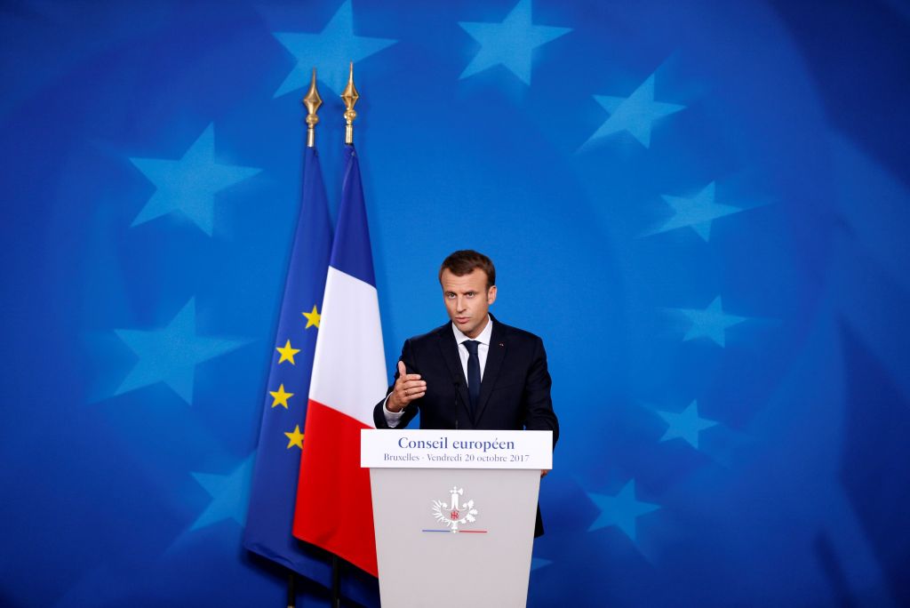 Μακρόν: Ο απομονωτισμός των ΗΠΑ καθιστά αναγκαία την ενότητα της Ευρώπης
