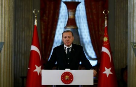 Σε εκκαθαρίσεις προχωρά ο Ερντογάν στο AKP