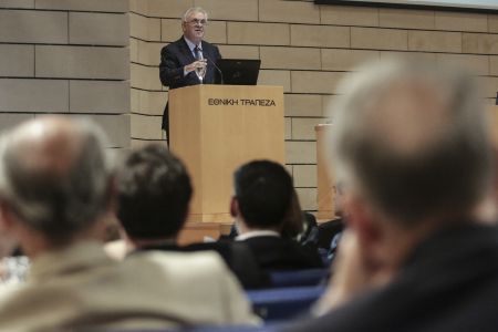 Δραγασάκης: Η οικονομία έχει εισέλθει σε φάση ανάκαμψης