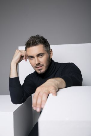 Συναυλία Μιχάλη Χατζηγιάννη στο Κολέγιο Αθηνών