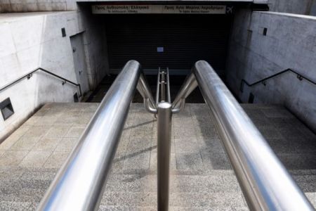 Κλειστοί οι σταθμοί του μετρό Σύνταγμα και Πανεπιστήμιο