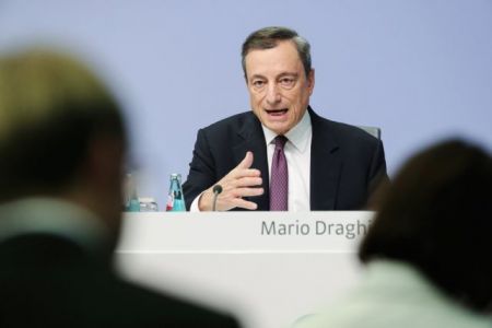 Ντράγκι: Ζητά κοινή προσπάθεια για τα «κόκκινα» δάνεια