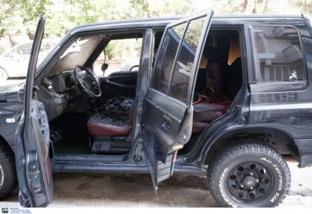 Πυρπόλησαν δύο αυτοκίνητα στου Ζωγράφου