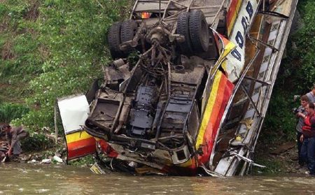 Νεπάλ: Νεκροί επιβάτες από πτώση λεωφορείου σε ποταμό