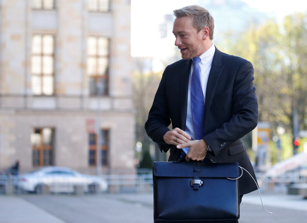 ‘Let Tsipras act’ says daily Handelsblatt