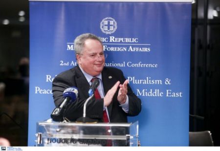 «Πυρά» Κοτζιά για τη χορήγηση των απόρρητων εγγράφων