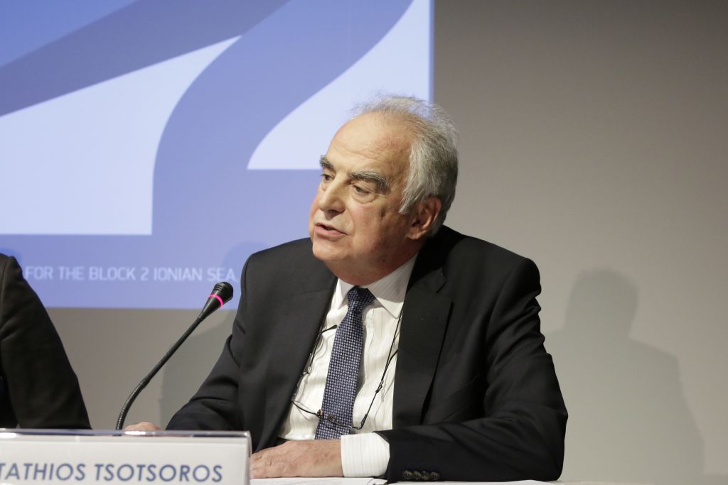 Τσοτσορός – ΕΛΠΕ: Θα ξεπεράσουν τα €800 εκατ. τα κέρδη ebitda το 2017