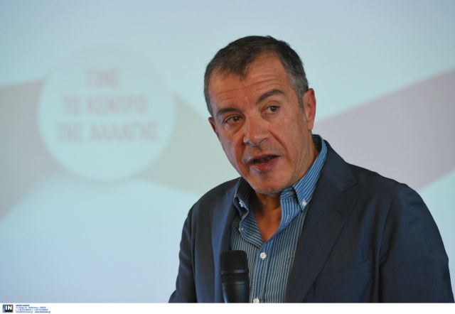 Στ. Θεοδωράκης: Προσφυγή στη δικαιοσύνη κατά Καμμένου