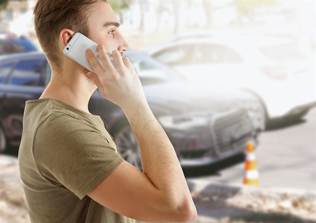 Φθηνότερες κλήσεις από κινητά και SMS εντός ΕΕ