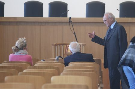 Αυλαία στη δίκη του Ακη – Δήμευση ακινήτων και τραπεζικών λογαριασμών 13 κατηγορουμένων