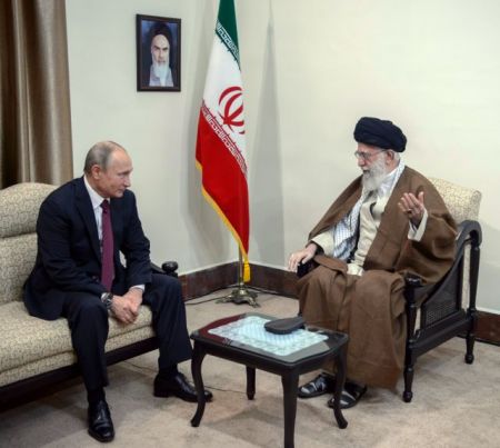 Χαμενεΐ σε Πούτιν: Συνεργασία Ιράν-Ρωσίας για να απομονωθούν οι ΗΠΑ