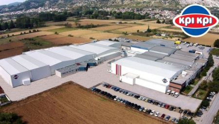 Ετοιμη για το μεγάλο βήμα η Κρι Κρι με το δικό της επώνυμο γιαούρτι