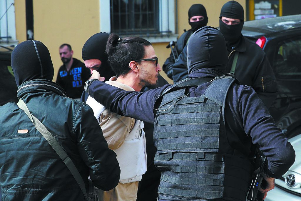 Η κατάθεση του Παπαδήμου για το δέμα-βόμβα