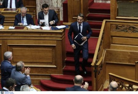 Κόντρα Μαξίμου – ΝΔ για την έξοδο από τα μνημόνια