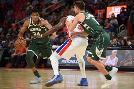 Ο Τζινόμπιλι υποκλίνεται στον Αντετοκούνμπο: «Είναι απίστευτος»