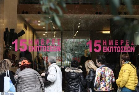 Κορκίδης: Πολύς κόσμος, λίγες σακούλες στα καταστήματα την Κυριακή