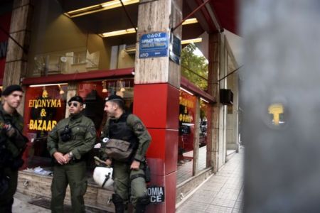 Στο Μαξίμου ο Τόσκας για την επίθεση στα γραφεία του ΠαΣοΚ