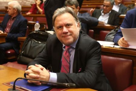 Κατρούγκαλος: Αν δεν κάνουμε κάτι τώρα, το όνομα θα μείνει εσαεί