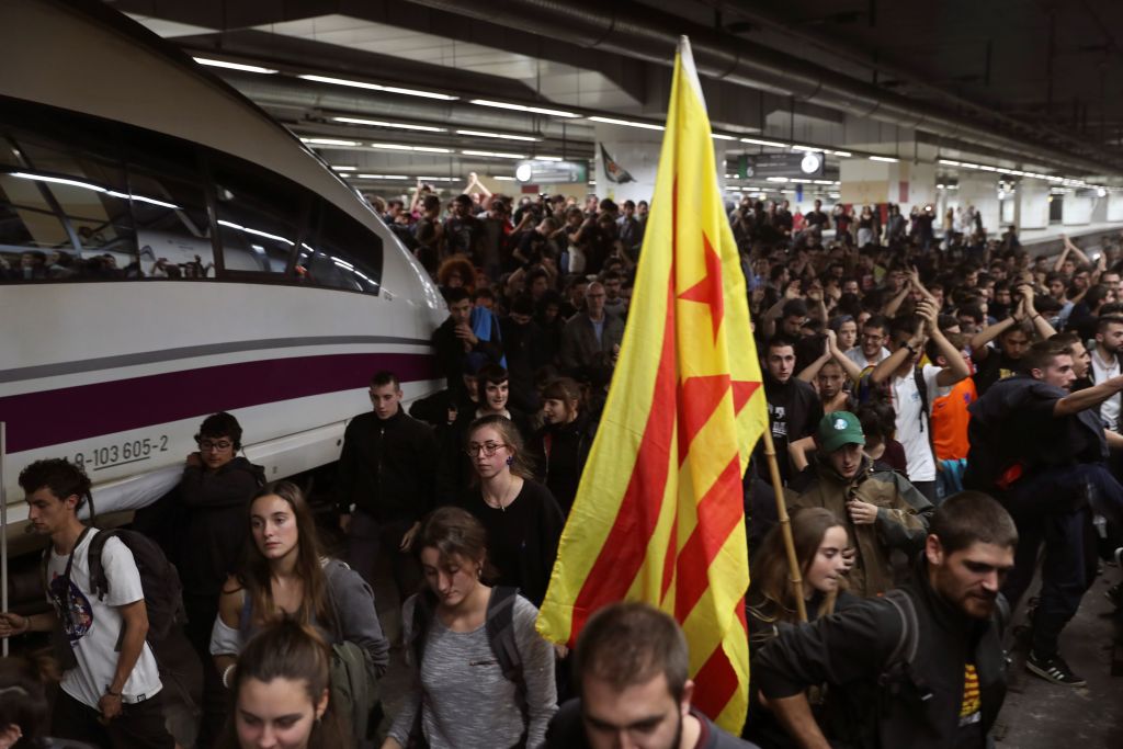 Γιούνκερ: Δηλητήριο ενάντια στη συνεργασία οι εθνικισμοί