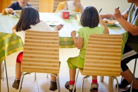 Δωρεά στα Παιδικά Χωριά SOS για τη σίτιση 36 οικογενειών